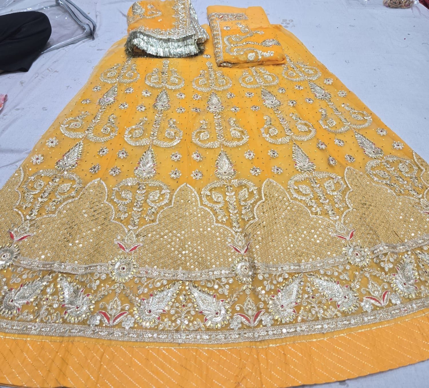 Heavy Poshak Pattern