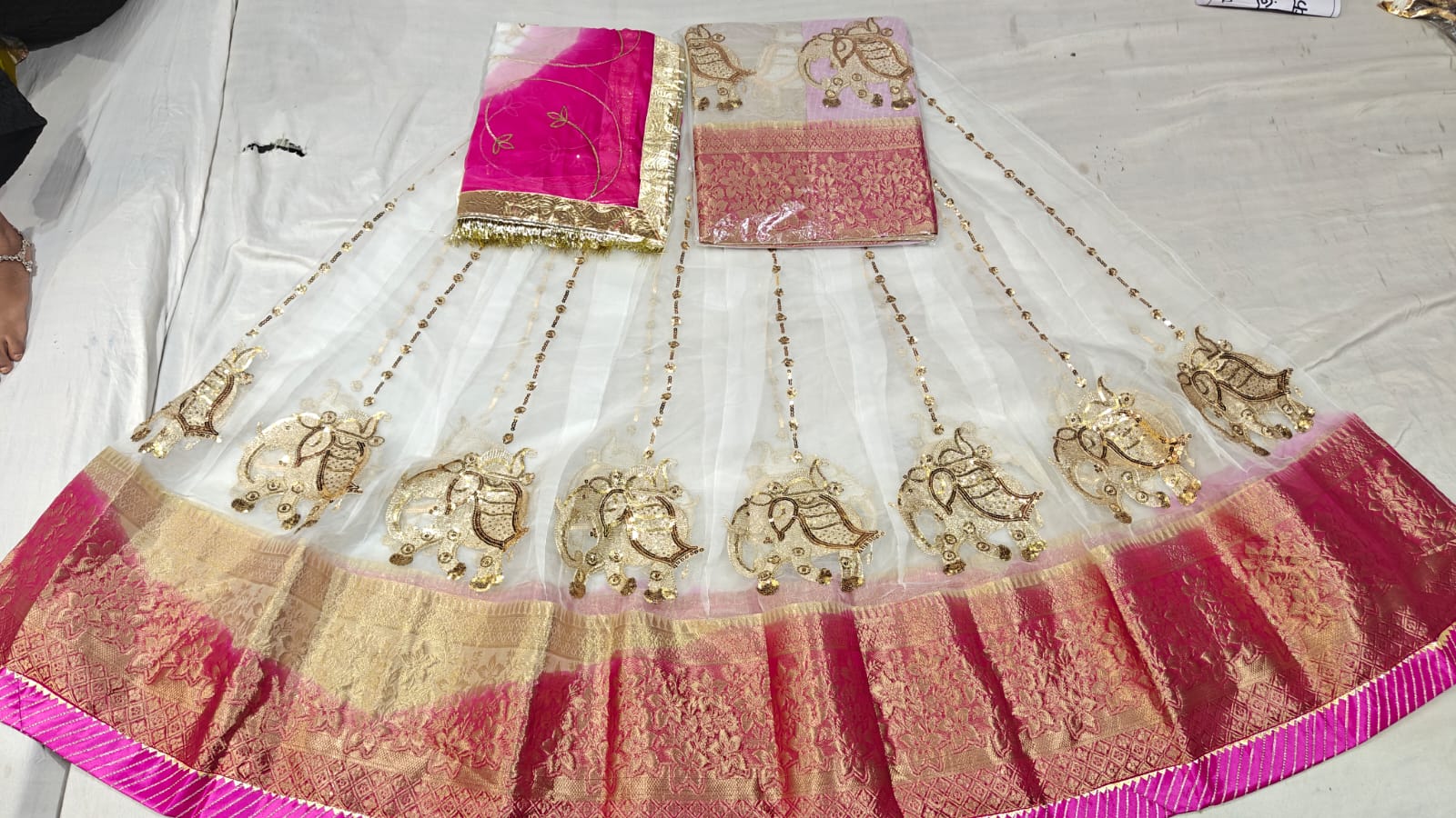 banarasi poshak